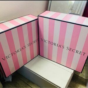 Victoria's Secret Pink and Black Box